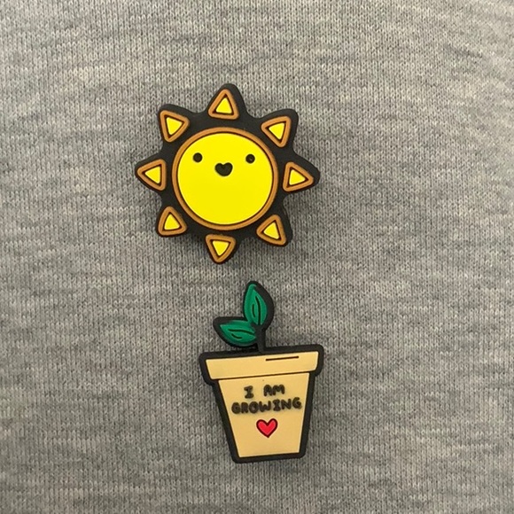 2/$7 Croc charms plant - Picture 2 of 3